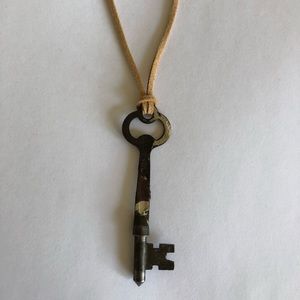 ✨MYSTERY Vintage Skeleton Key Necklace, Tan Cord